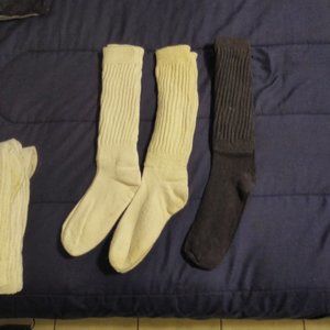 9 pairs of Gently Worn Hooters Socks